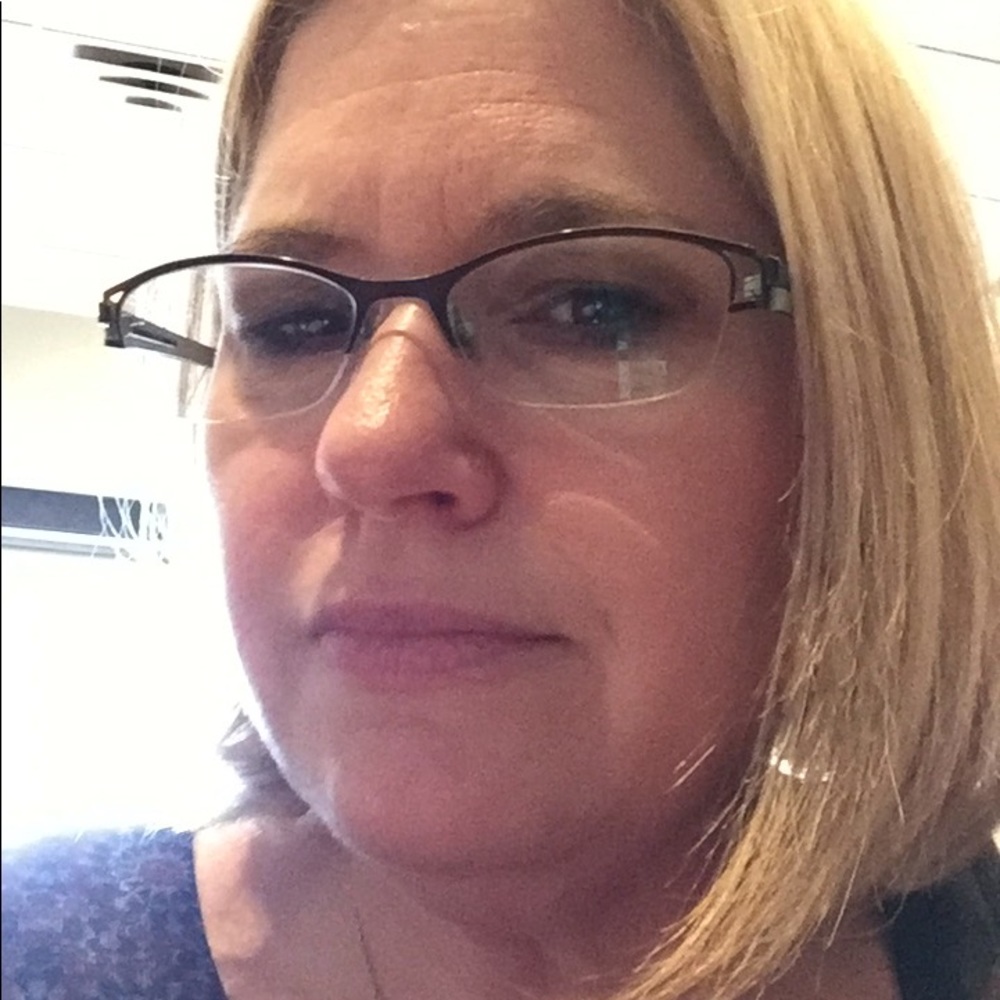Meet your Posher, Denise